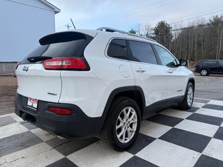 2015 Jeep CHEROKEE LATITUDE North, keyless entry, Remote Start, Bluetooth in COLDBROOK, Nova Scotia - 4 - w320h240px