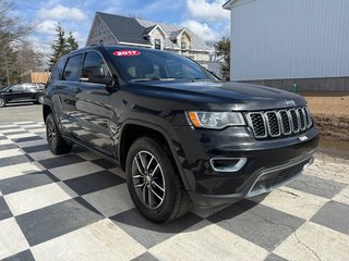 2017 Jeep GRAND CHEROKEE LIMITED Limited, keyless entry, backup camera, Bluetooth in COLDBROOK, Nova Scotia - 3 - w320h240px