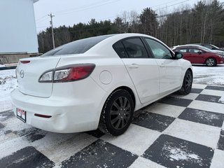 2012 Mazda MAZDA3I GX, Keyless entry, MP3, Cruise control in Kentville, Nova Scotia - 4 - w320h240px