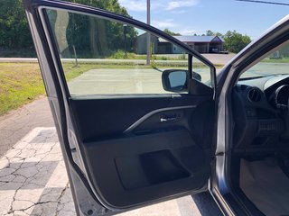 2014 Mazda 5 GS, CD Player, AM/FM Radio, 6 Seats in COLDBROOK, Nova Scotia - 6 - w320h240px