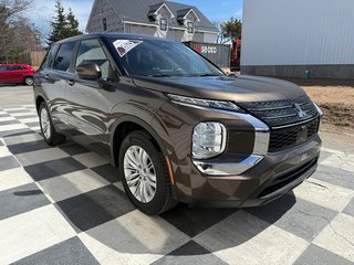 Mitsubishi Outlander ES, keyless entry, backup camera, Bluetooth 2023 à Kentville, Nouvelle-Écosse - 3 - w320h240px