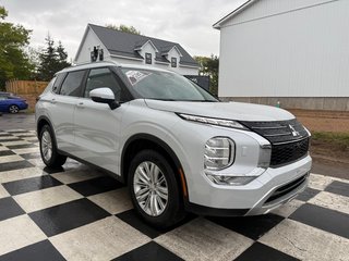 Mitsubishi Outlander LE, keyless entry, Cruise control, Bluetooth 2024 à Kentville, Nouvelle-Écosse - 3 - w320h240px
