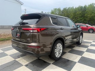 2024 Mitsubishi Outlander ES, keyless entry, backup camera, Bluetooth in COLDBROOK, Nova Scotia - 4 - w320h240px
