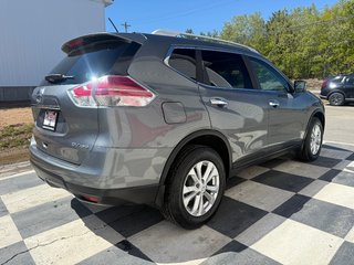 Nissan ROGUE SV, Keyless entry, BLUETOOTH, Cruise control 2016 à Kentville, Nouvelle-Écosse - 4 - w320h240px