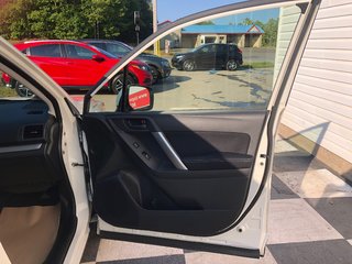 Subaru Forester - heated seats - all wheel drive - 2015 à COLDBROOK, Nouvelle-Écosse - 4 - w320h240px