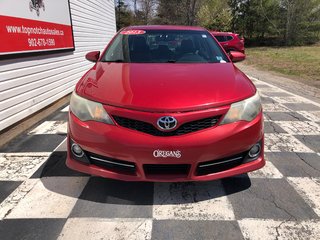 2013 Toyota Camry SE - power seats. reverse camera, bluetooth, a/c in Kentville, Nova Scotia - 2 - w320h240px