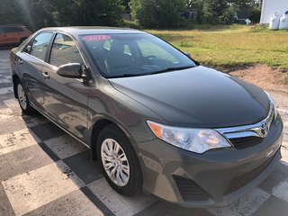 2014 Toyota Camry LE - low kms, reverse camera, hands free, cruise in COLDBROOK, Nova Scotia - 3 - w320h240px