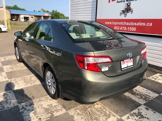 2014 Toyota Camry LE - low kms, reverse camera, hands free, cruise in COLDBROOK, Nova Scotia - 6 - w320h240px