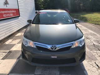 2014 Toyota Camry LE - low kms, reverse camera, hands free, cruise in COLDBROOK, Nova Scotia - 2 - w320h240px