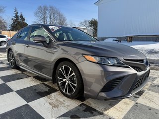 Toyota Camry Hybrid SE, keyless entry, backup camera, Bluetooth 2020 à COLDBROOK, Nouvelle-Écosse - 3 - w320h240px