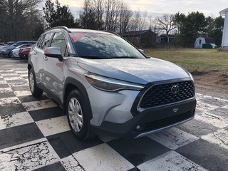Toyota COROLLA CROSS XLE- Heated seats and steering wheel, Lane assist 2023 à Kentville, Nouvelle-Écosse - 3 - w320h240px