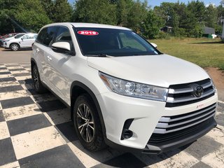 2019 Toyota Highlander LE - reverse camera, adaptive cruise control, a/c in COLDBROOK, Nova Scotia - 3 - w320h240px