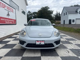 Volkswagen BEETLE  2017 à COLDBROOK, Nouvelle-Écosse - 2 - w320h240px