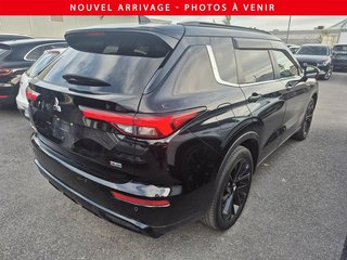 2022 Mitsubishi Outlander LE