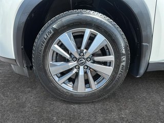 Nissan Pathfinder SL AWD 2022