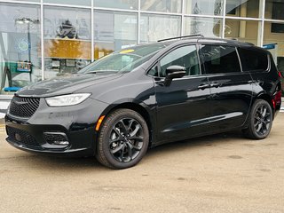 2022  Pacifica Limited in Mont-Laurier, Quebec - 2 - w320h240px