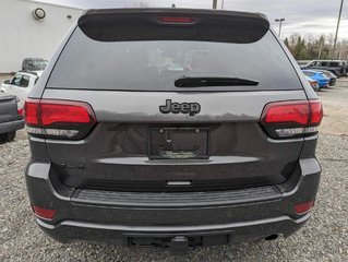 2020  Grand Cherokee Altitude in Mont-Laurier, Quebec - 4 - w320h240px