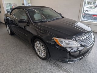 2011 Chrysler 200 Touring CONVERTIBLE, in Magog, Quebec - 3 - w320h240px