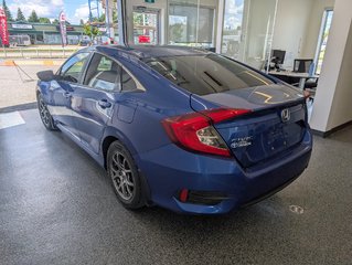 Honda Civic Sedan LX 2017 à Magog, Québec - 4 - w320h240px