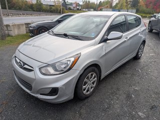 2014 Hyundai Accent GL in Magog, Quebec - 5 - w320h240px