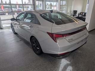 Hyundai Elantra Preferred 2021 à Magog, Québec - 4 - w320h240px