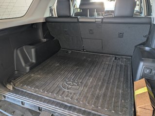 Toyota 4Runner TRD OFF ROAD. 2023 à Magog, Québec - 6 - w320h240px