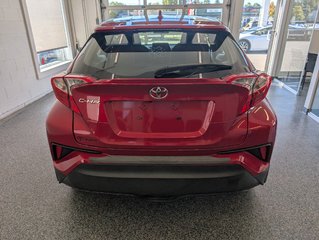 2020 Toyota C-HR LE FWD in Magog, Quebec - 4 - w320h240px