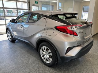 2020 Toyota C-HR LE in Magog, Quebec - 5 - w320h240px