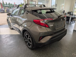 2021 Toyota C-HR XLE PREMIUM in Magog, Quebec - 5 - w320h240px