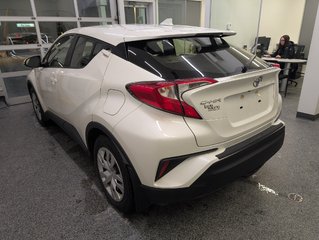 Toyota C-HR LE 2021 à Magog, Québec - 4 - w320h240px