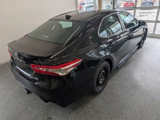 Toyota Camry Hybrid SE 2020 à Magog, Québec - 3 - w320h240px