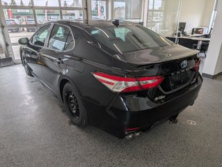 Toyota Camry Hybrid SE 2020 à Magog, Québec - 4 - w320h240px