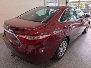 Toyota Camry XLE 2017 à Magog, Québec - 3 - w320h240px
