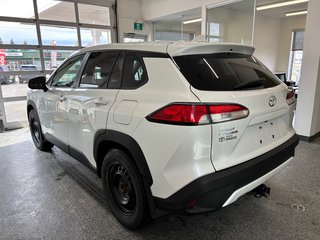 Toyota Corolla Cross LE AWD, 2022 à Magog, Québec - 5 - w320h240px