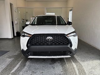 Toyota Corolla Cross LE AWD, 2022 à Magog, Québec - 6 - w320h240px