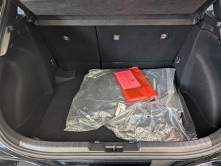 Toyota Corolla Hatchback SE 2023 à Magog, Québec - 6 - w320h240px