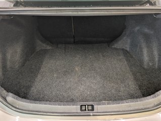 Toyota Corolla LE ECO, TOIT, MAGS, 2014 à Magog, Québec - 6 - w320h240px