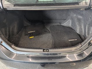 Toyota Corolla LE, AUTOMATIQUE, A/C, 2017 à Magog, Québec - 6 - w320h240px