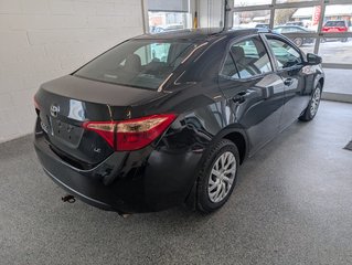 Toyota Corolla LE, AUTOMATIQUE, A/C, 2017 à Magog, Québec - 3 - w320h240px
