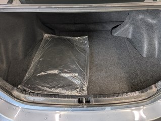 Toyota Corolla LE 2019 à Magog, Québec - 6 - w320h240px