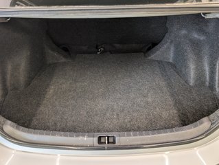 2019 Toyota Corolla LE, AUTOMATIQUE, in Magog, Quebec - 6 - w320h240px