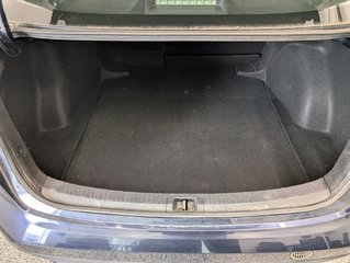 2022 Toyota Corolla LE in Magog, Quebec - 6 - w320h240px