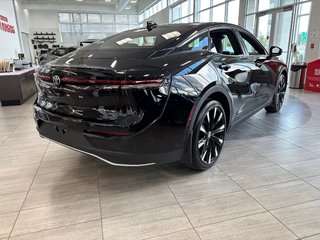 2026 Toyota Crown Platinum in Magog, Quebec - 2 - w320h240px
