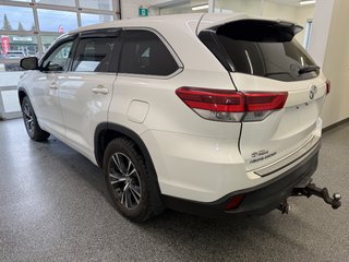 2017 Toyota Highlander LE AWD, in Magog, Quebec - 5 - w320h240px