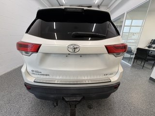 2017 Toyota Highlander LE AWD, in Magog, Quebec - 4 - w320h240px
