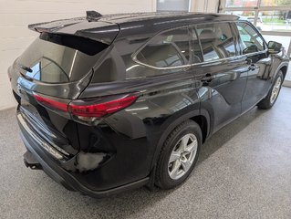2020 Toyota Highlander LE AWD in Magog, Quebec - 3 - w320h240px