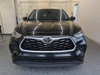 2020 Toyota Highlander LE AWD in Magog, Quebec - 6 - w320h240px