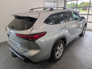 Toyota Highlander LE AWD 2020 à Magog, Québec - 3 - w320h240px
