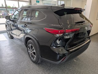 2021 Toyota Highlander XLE AWD, in Magog, Quebec - 5 - w320h240px