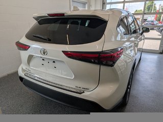 Toyota Highlander XLE AWD, 2021 à Magog, Québec - 3 - w320h240px